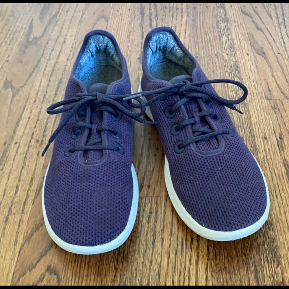 Allbirds Men’s Tree Runner sneakers in size 11